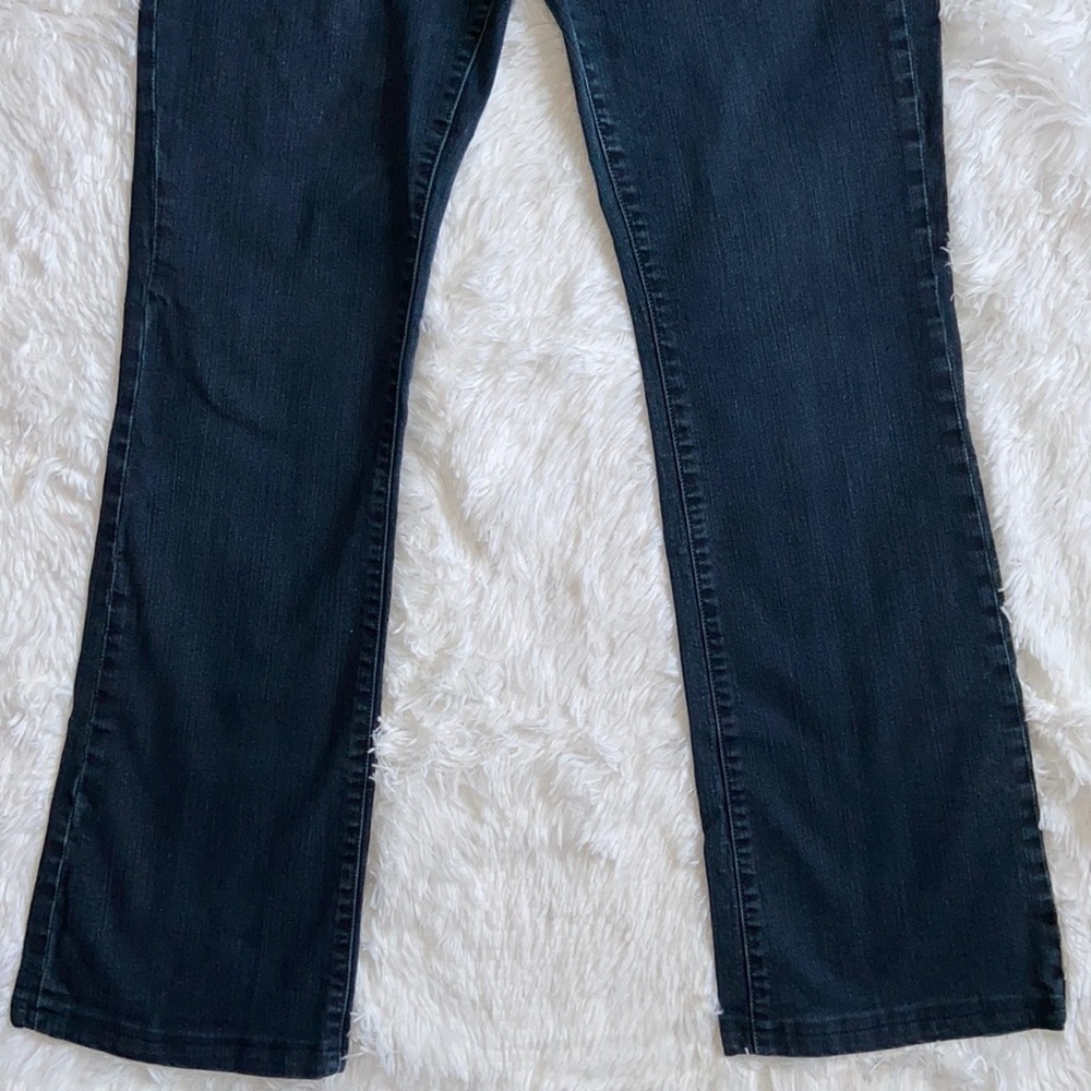 Divine Rights Commitment Low-Rise Bootcut Size 28 - image 4